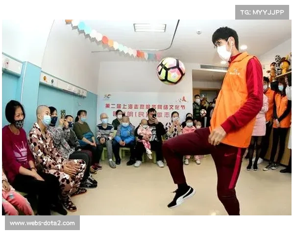 非赛事期间球员公益行，探望医院儿童送温暖